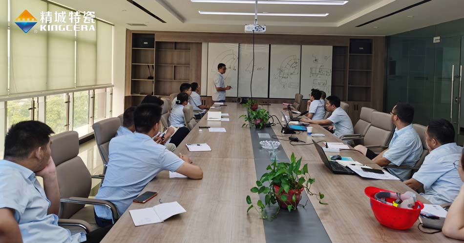 强化专业手艺，，，，提高效劳水平  营销部开展营业手艺培训