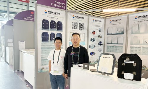 湖南pg电子模拟器携最新防弹产品亮相法国欧洲国际防务展
